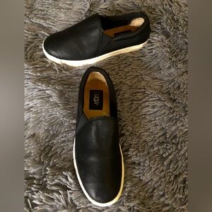 UGG Kitlyn Black Leather Slip-On Comfort Loafers Sneakers Shoes 110292